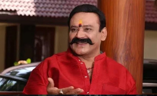 Actor Santhosh Nair killed in road accident in Pathanamthitta